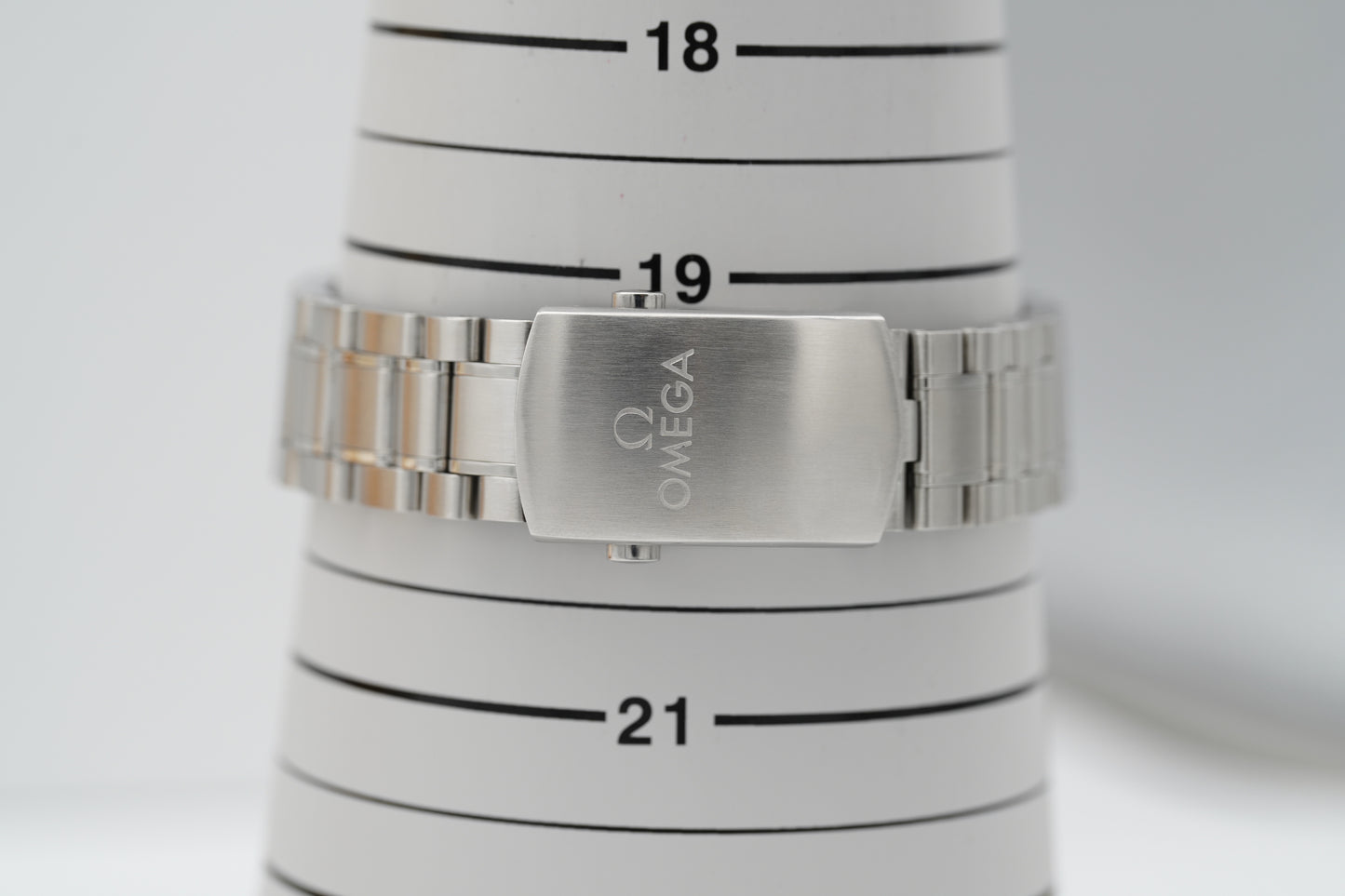 Omega Speedmaster Moonwatch Moonphase 44 304.30.44.52.01.001 2019 Full-Set