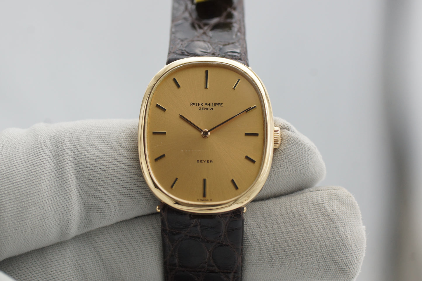Patek Philippe Ellipse 3748 18k Gelbgold "BEYER" Handaufzug