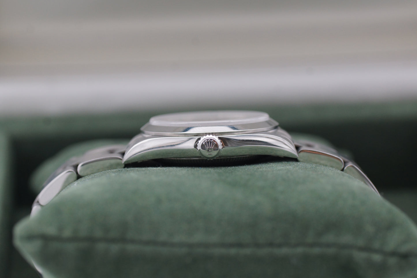 Rolex Oyster Perpetual 31 Schwarz 77080 2001 Full-Set