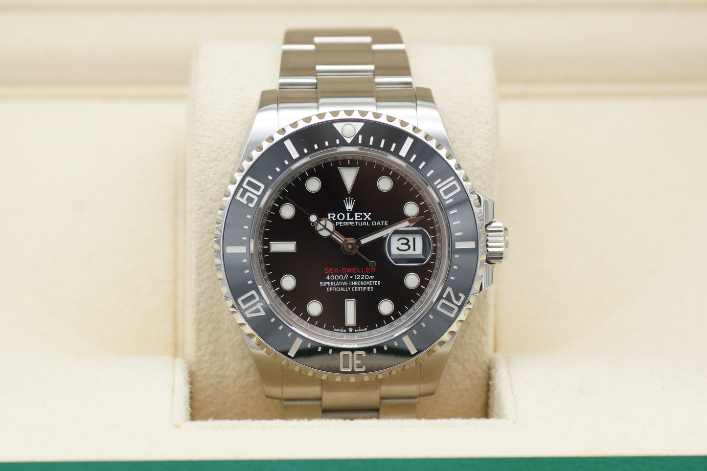 Rolex Sea-Dweller 43 Red 126600 Schwarz Full-Set 2020