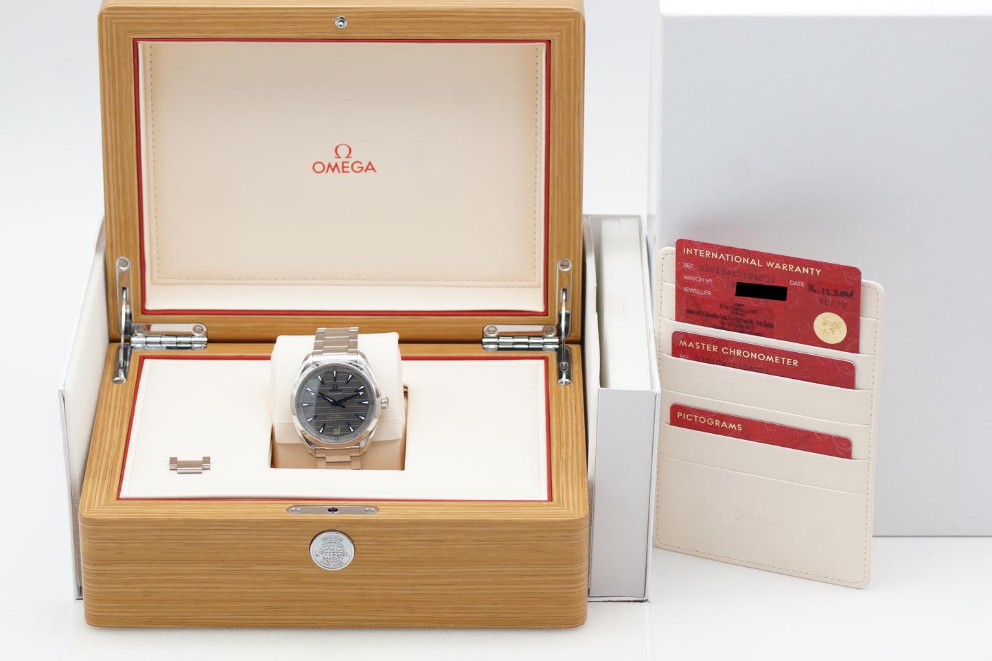 Omega Seamaster Aqua Terra 220.10.41.21.06.001 Grau Full-Set 2021