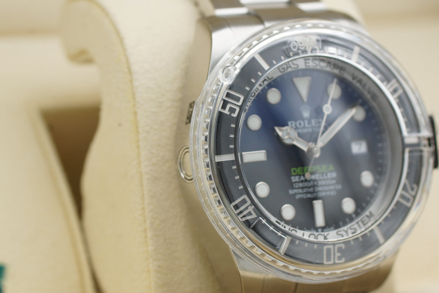 Rolex Sea-Dweller Deepsea 126660 Full-Set LC100 NEU 2019