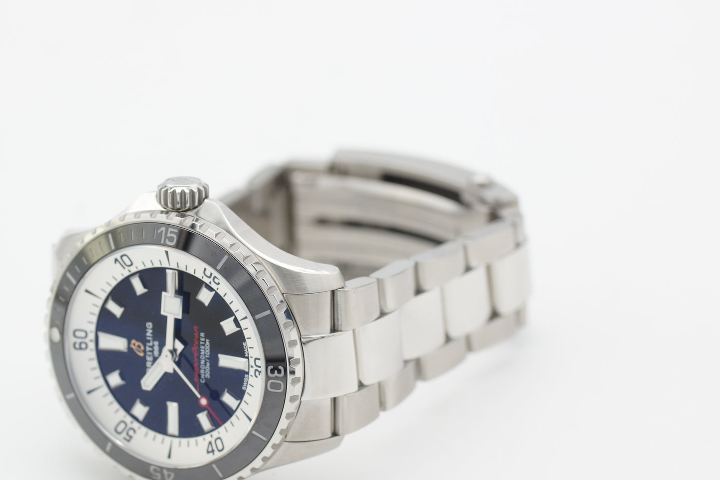 Breitling Superocean 42 Schwarz A17375 Full-Set 2025 NEU