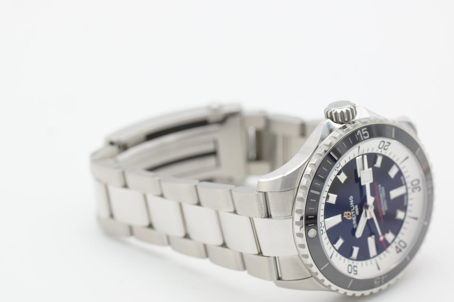 Breitling Superocean 42 Schwarz A17375 Full-Set 2025 NEU
