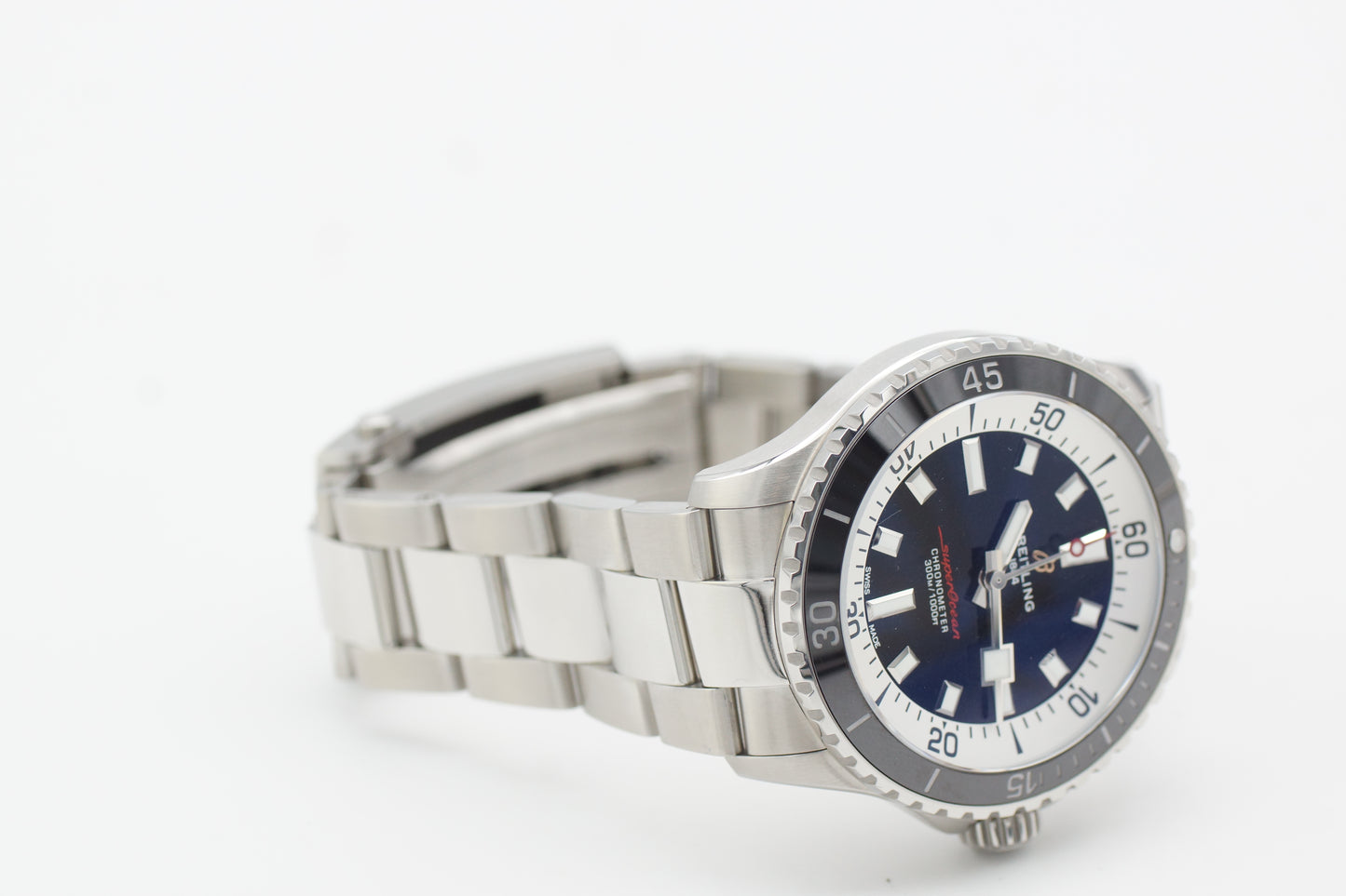 Breitling Superocean 42 Schwarz A17375 Full-Set 2025 NEU