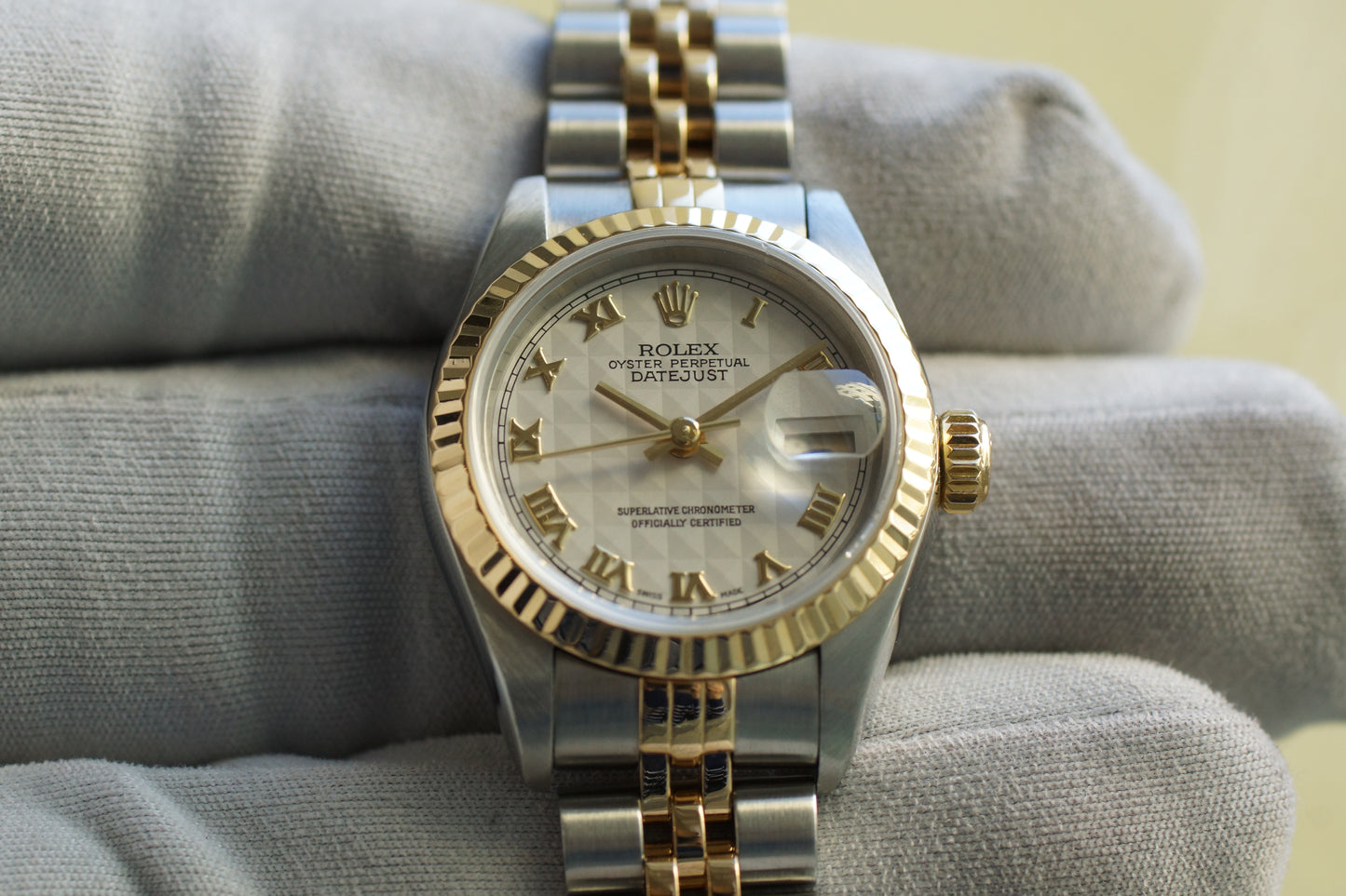 Rolex Lady-Datejust 26 69173 Pyramid Weiß Full-Set 1999