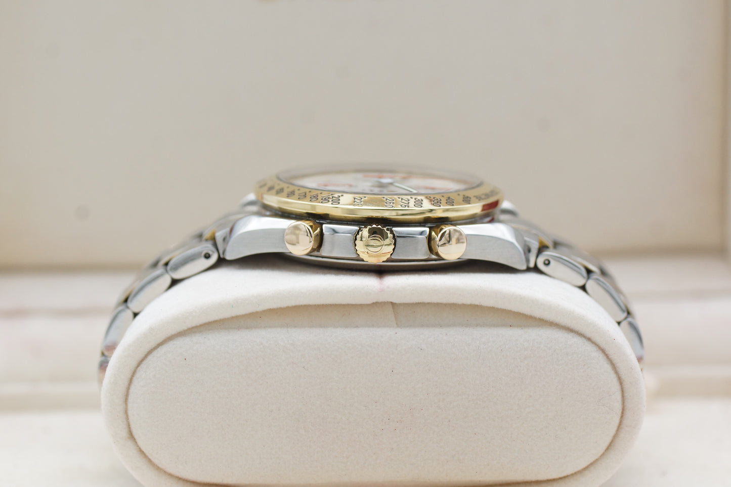 Omega Speedmaster Date Bicolor 3313.33 Weiß 1997 Full-Set
