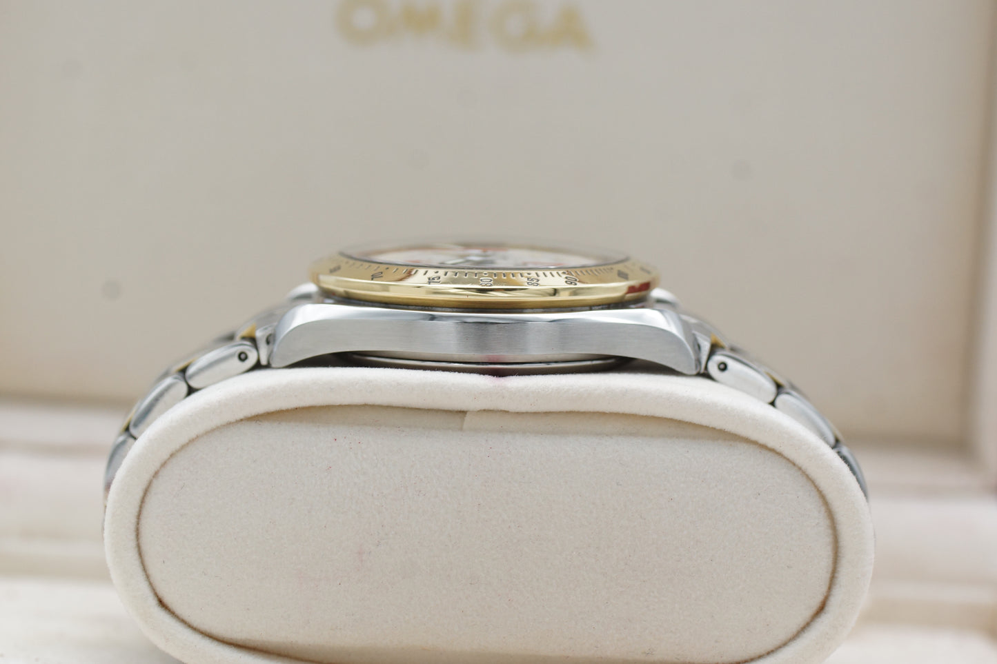 Omega Speedmaster Date Bicolor 3313.33 Weiß 1997 Full-Set