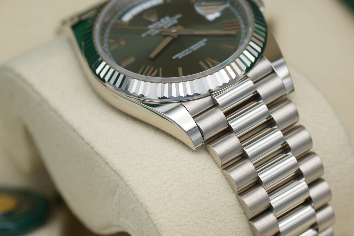 Rolex Day-Date 40 Weißgold 228239 Olive Full-Set 2021