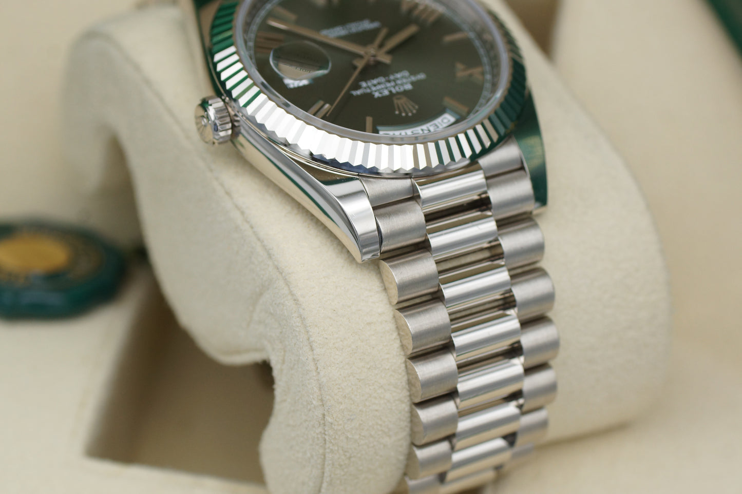 Rolex Day-Date 40 Weißgold 228239 Olive Full-Set 2021