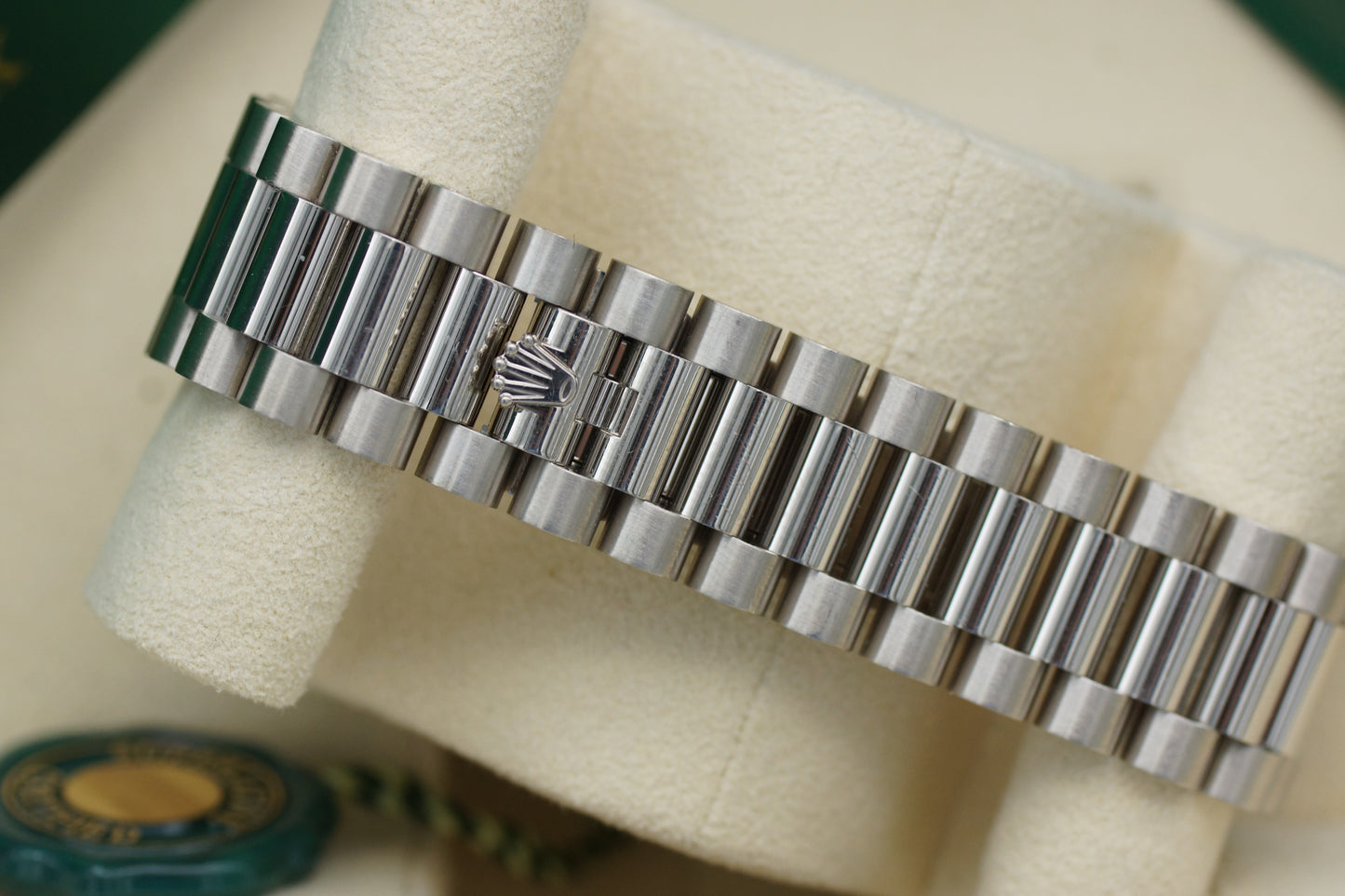 Rolex Day-Date 40 Weißgold 228239 Olive Full-Set 2021
