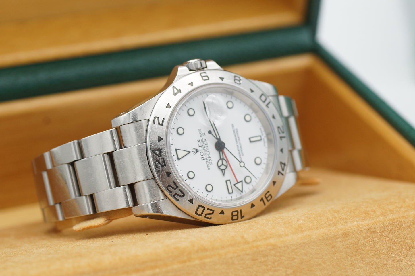 Rolex Explorer II 16570 Weiß 40 mm Full-Set 2003 LC100