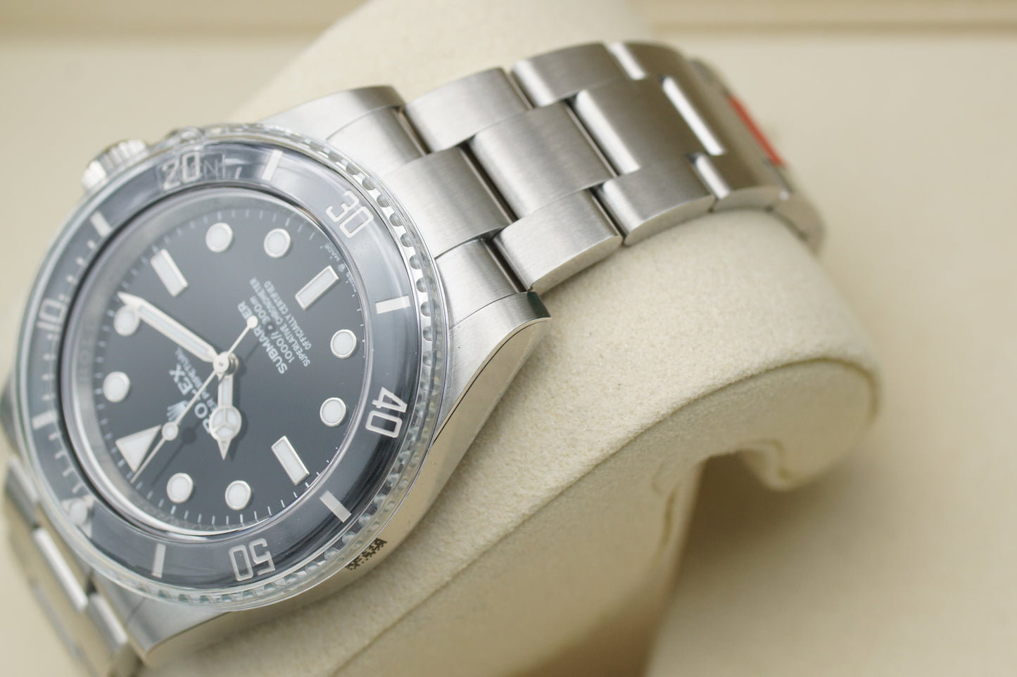 Rolex Submariner No-Date 124060 Full-Set 2025 NEU + verklebt