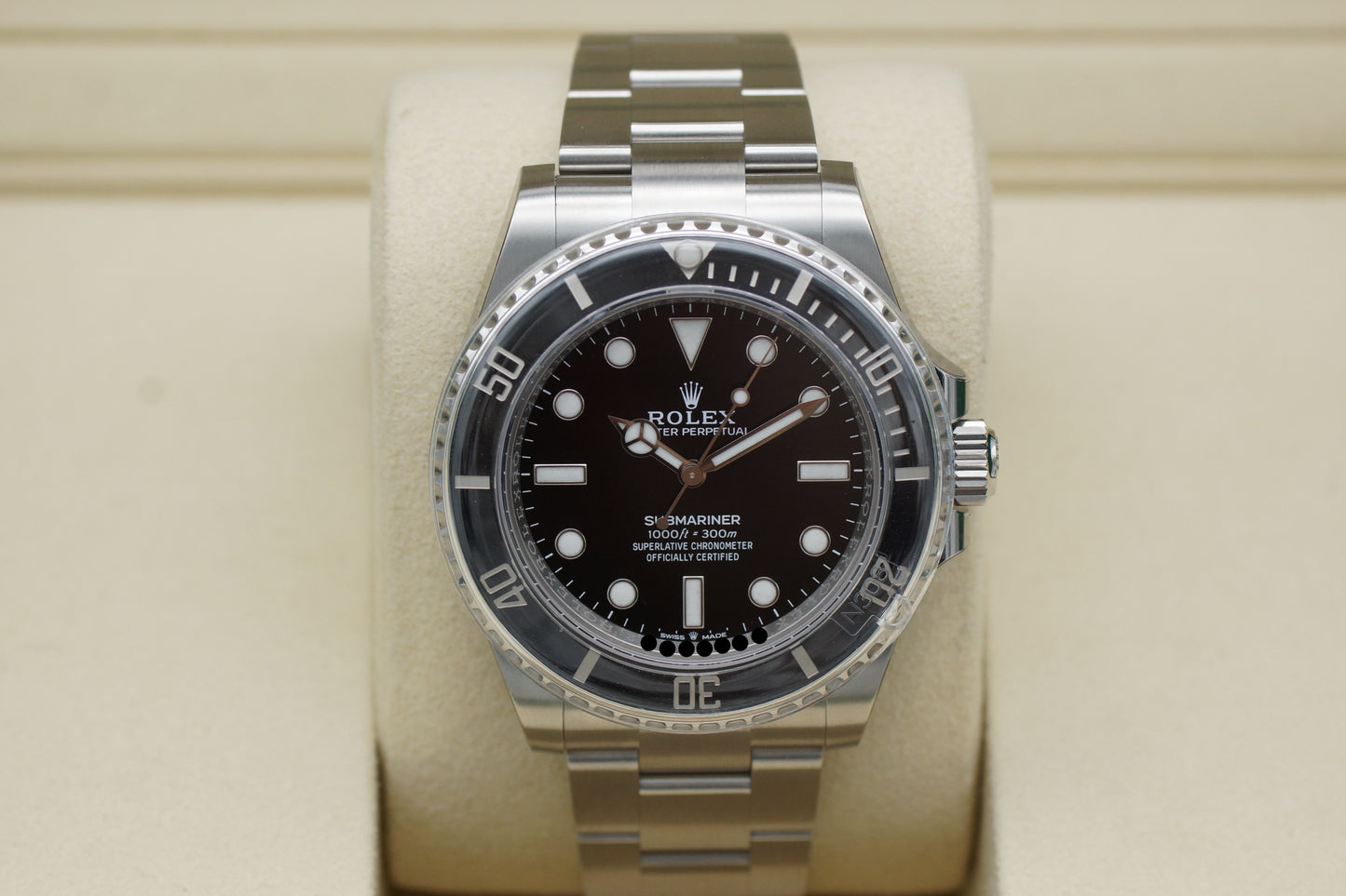Rolex Submariner No-Date 124060 Full-Set 2025 NEU + verklebt