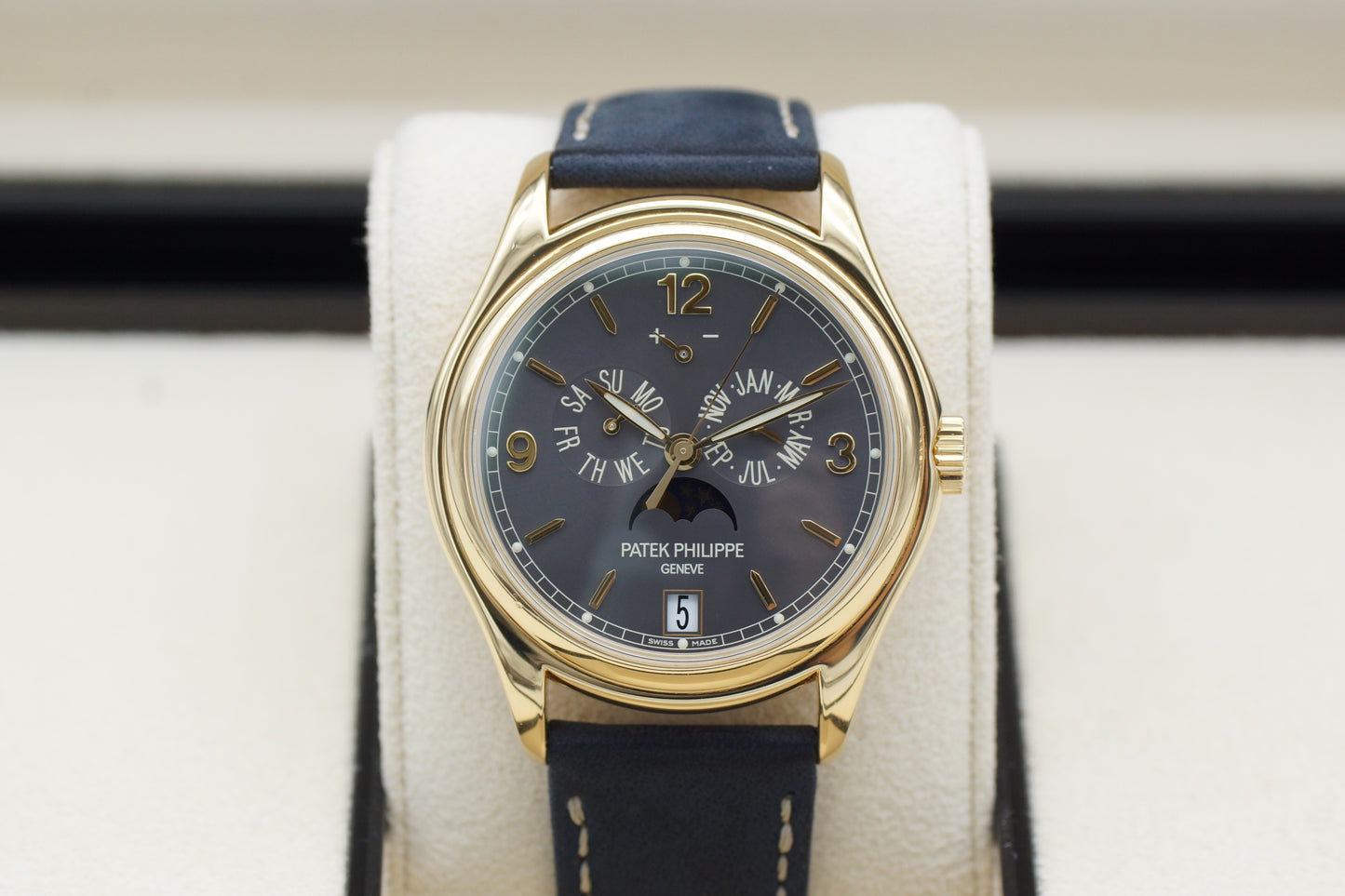 Patek Philippe Annual Calendar 5146J 18K Gelbgold Jahreskalender Full-Set 2005