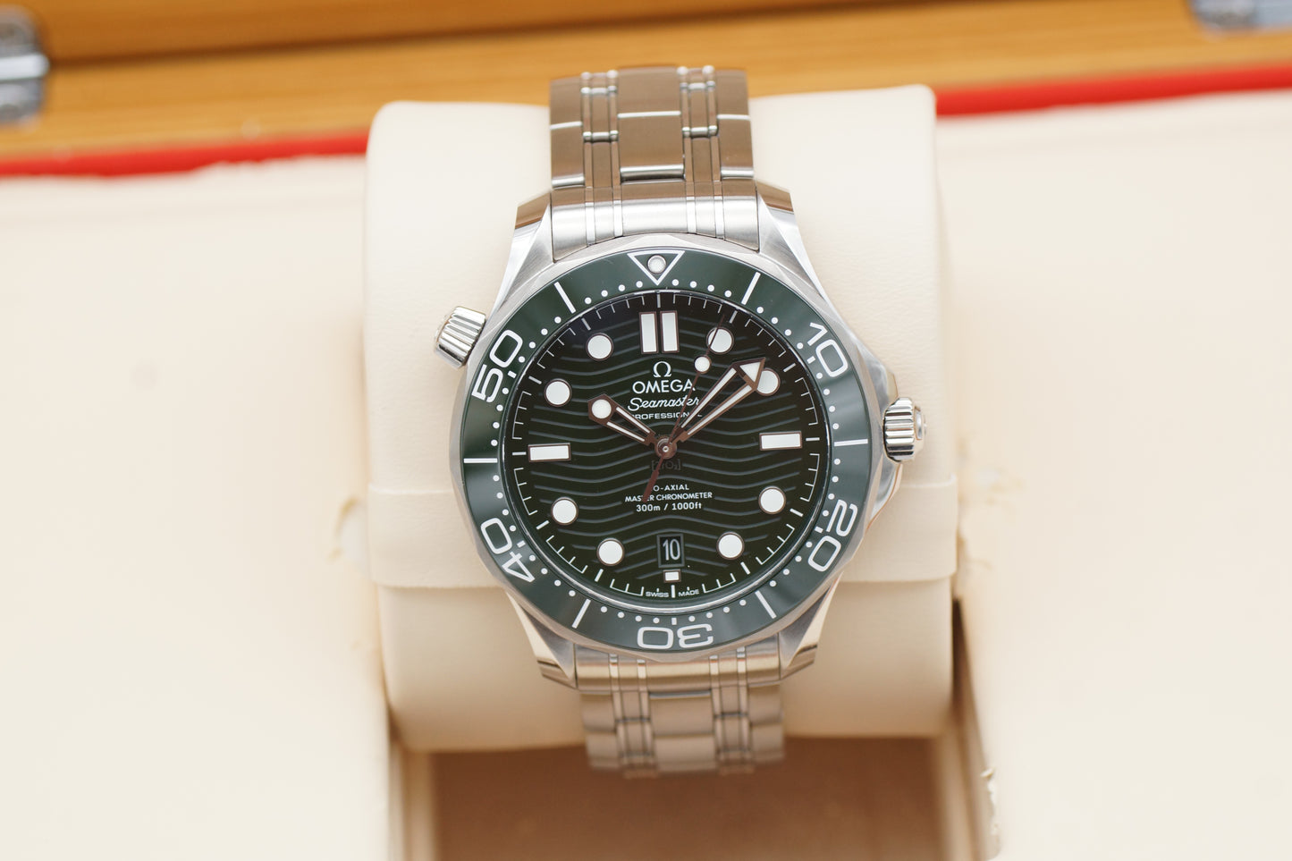 Omega Seamaster Diver 300M 210.30.42.20.10.001 Grün Full-Set 2024