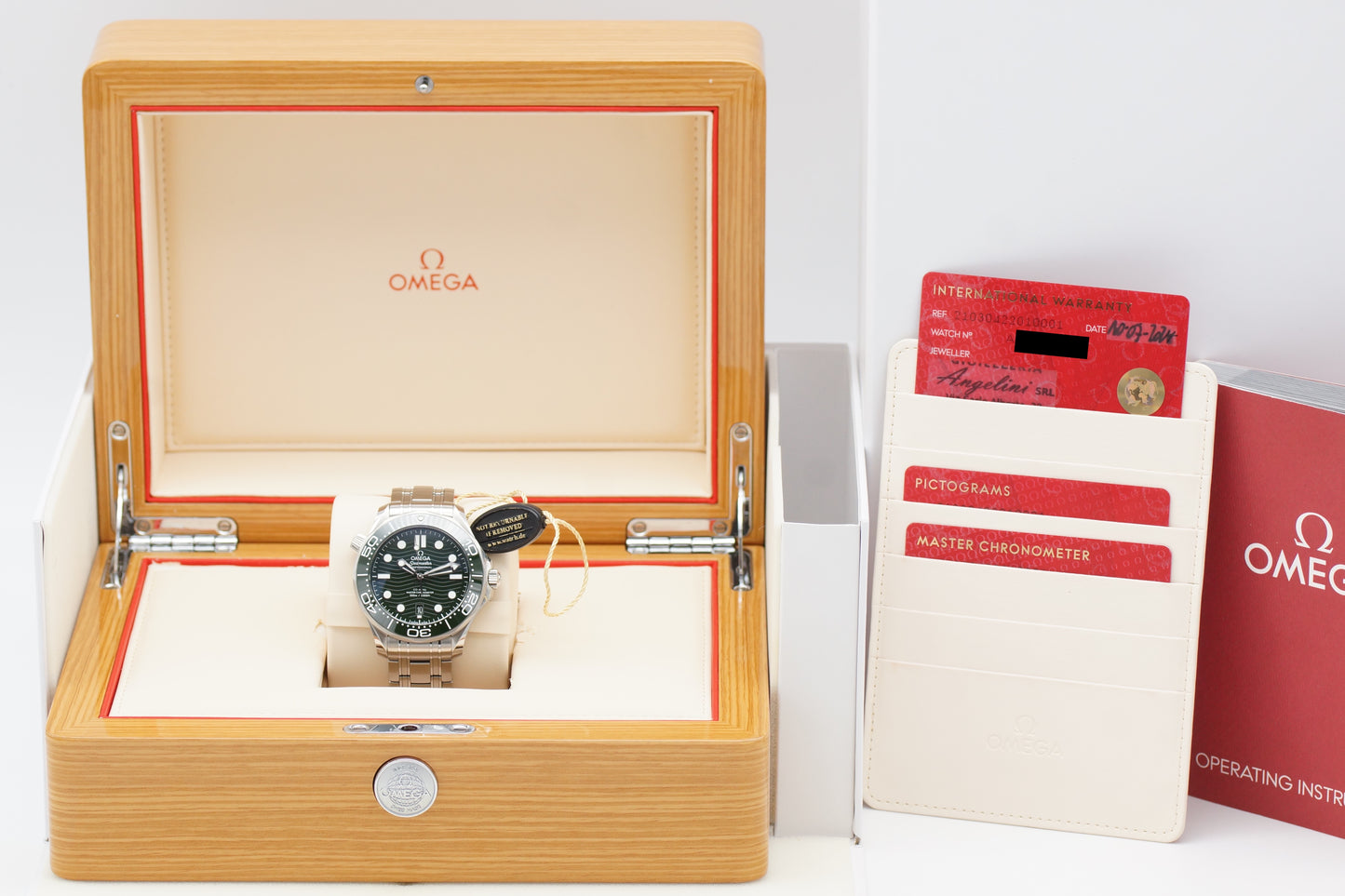 Omega Seamaster Diver 300M 210.30.42.20.10.001 Grün Full-Set 2024