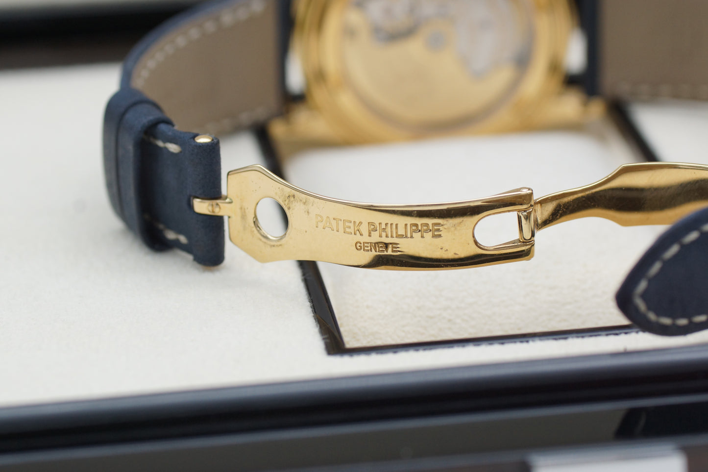 Patek Philippe Annual Calendar 5146J 18K Gelbgold Jahreskalender Full-Set 2005