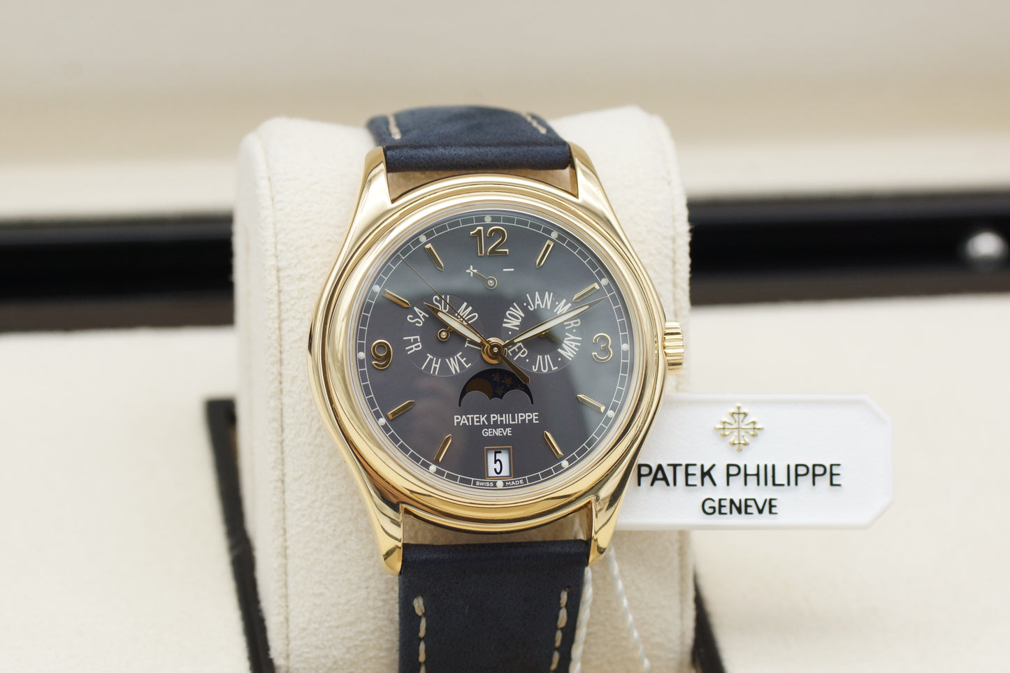 Patek Philippe Annual Calendar 5146J 18K Gelbgold Jahreskalender Full-Set 2005