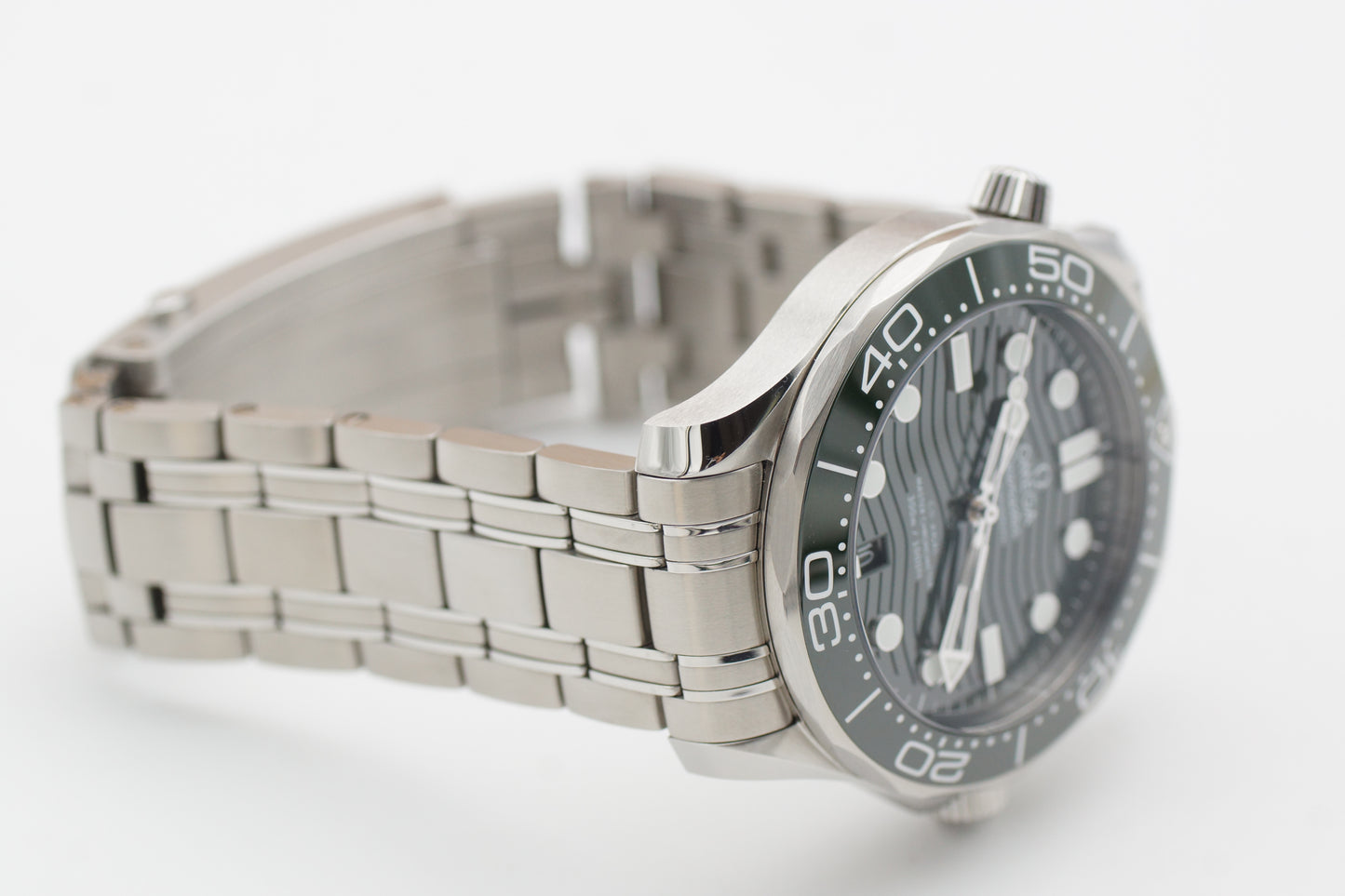 Omega Seamaster Diver 300M 210.30.42.20.10.001 Grün Full-Set 2024