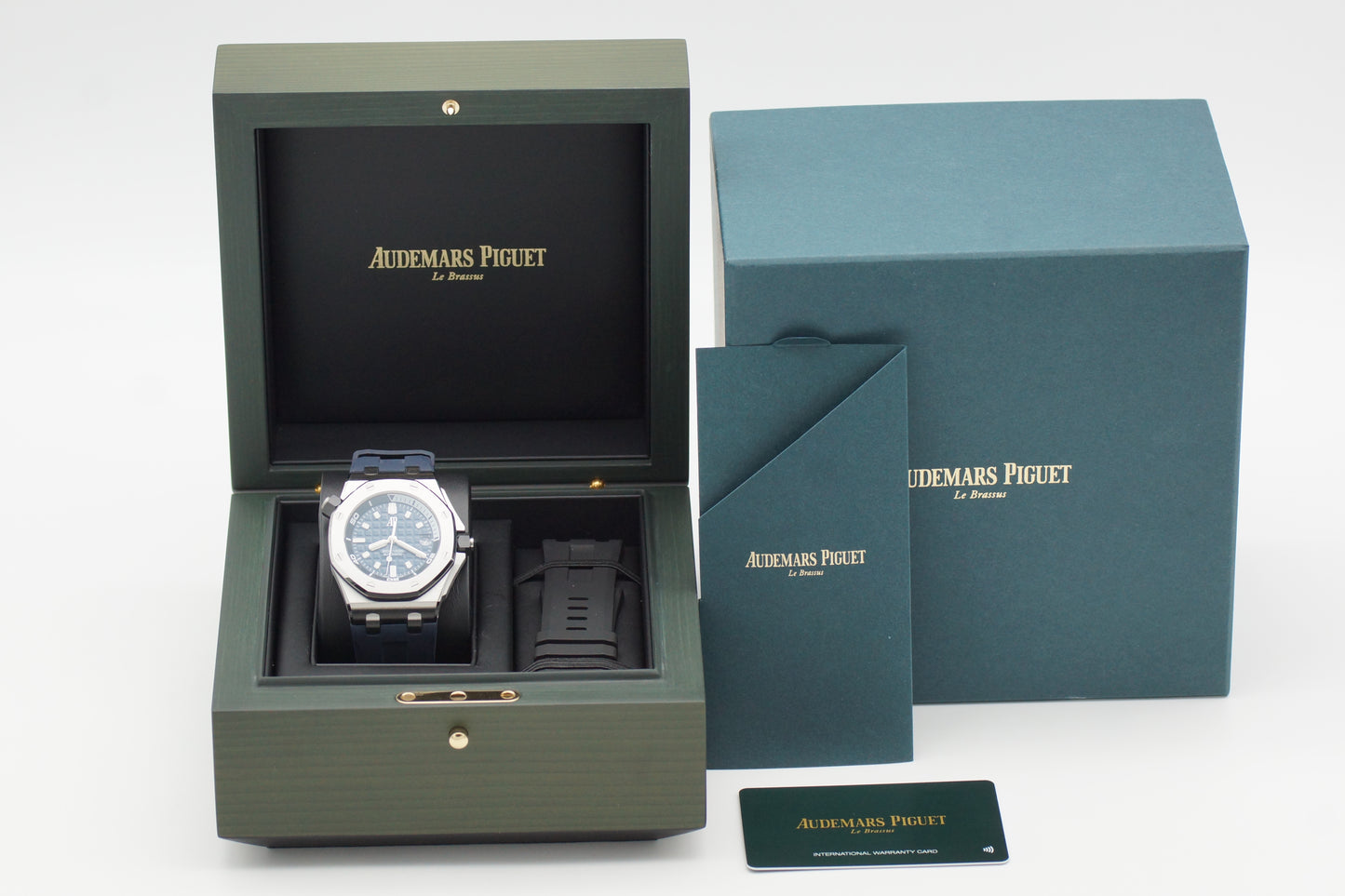 Audemars Piguet Royal Oak Offshore Diver 15720ST Blau 2024