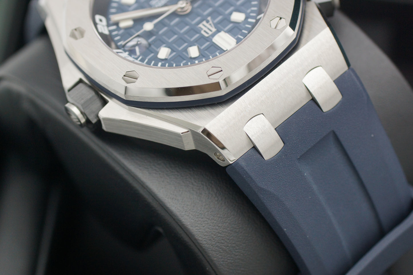 Audemars Piguet Royal Oak Offshore Diver 15720ST Blau 2024
