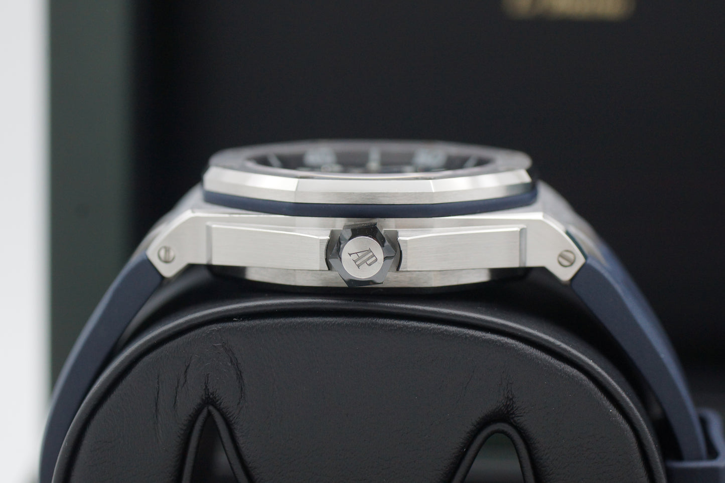 Audemars Piguet Royal Oak Offshore Diver 15720ST Blau 2024
