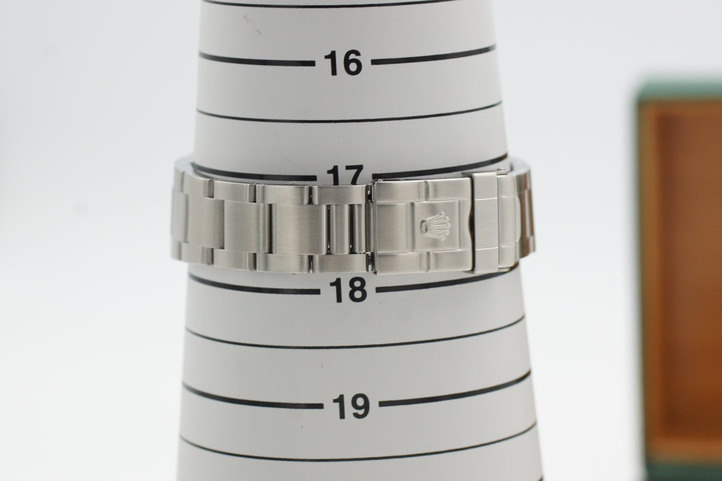 Rolex Explorer I 36 114270 Box/Papiere 2002