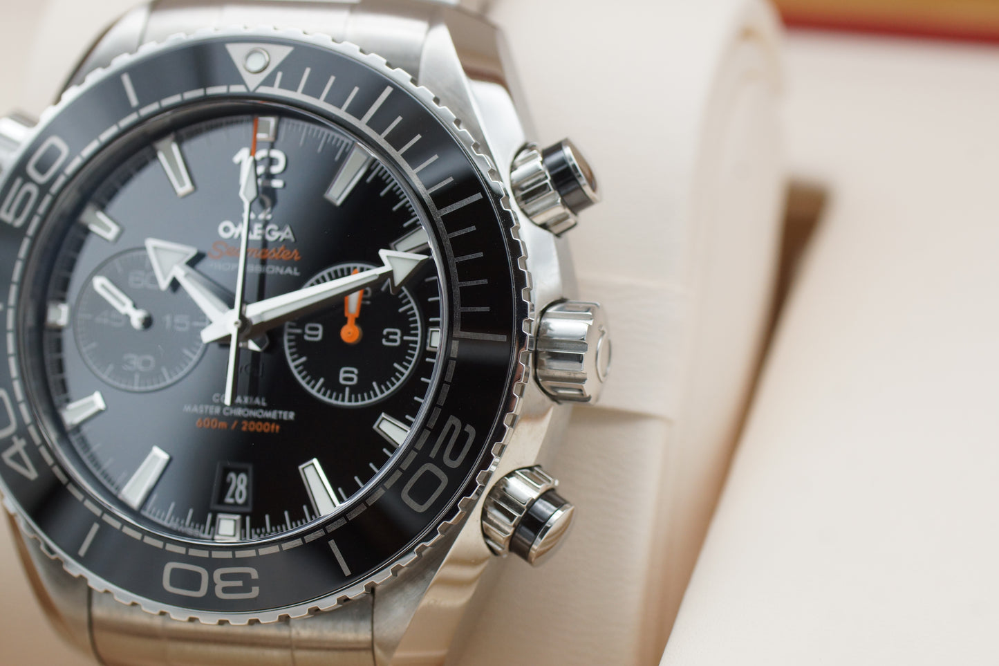 Omega Seamaster Planet Ocean 215.30.46.51.01.001 Schwarz Full-Set 2024