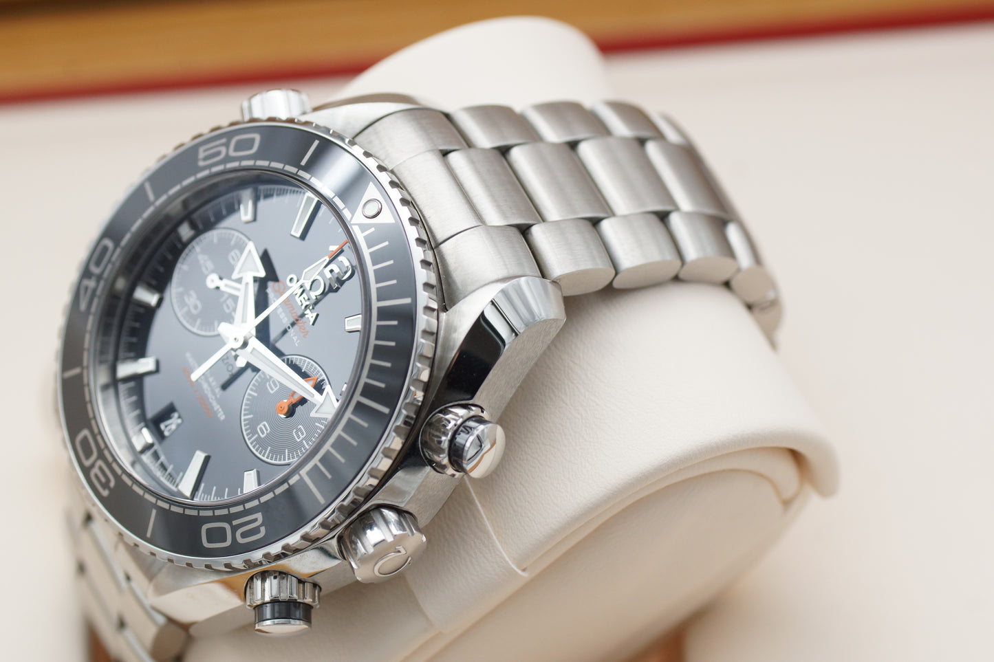 Omega Seamaster Planet Ocean 215.30.46.51.01.001 Schwarz Full-Set 2024
