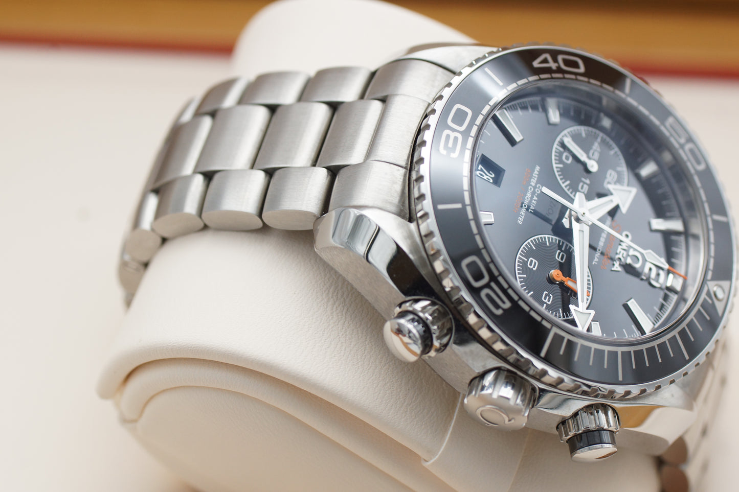Omega Seamaster Planet Ocean 215.30.46.51.01.001 Schwarz Full-Set 2024
