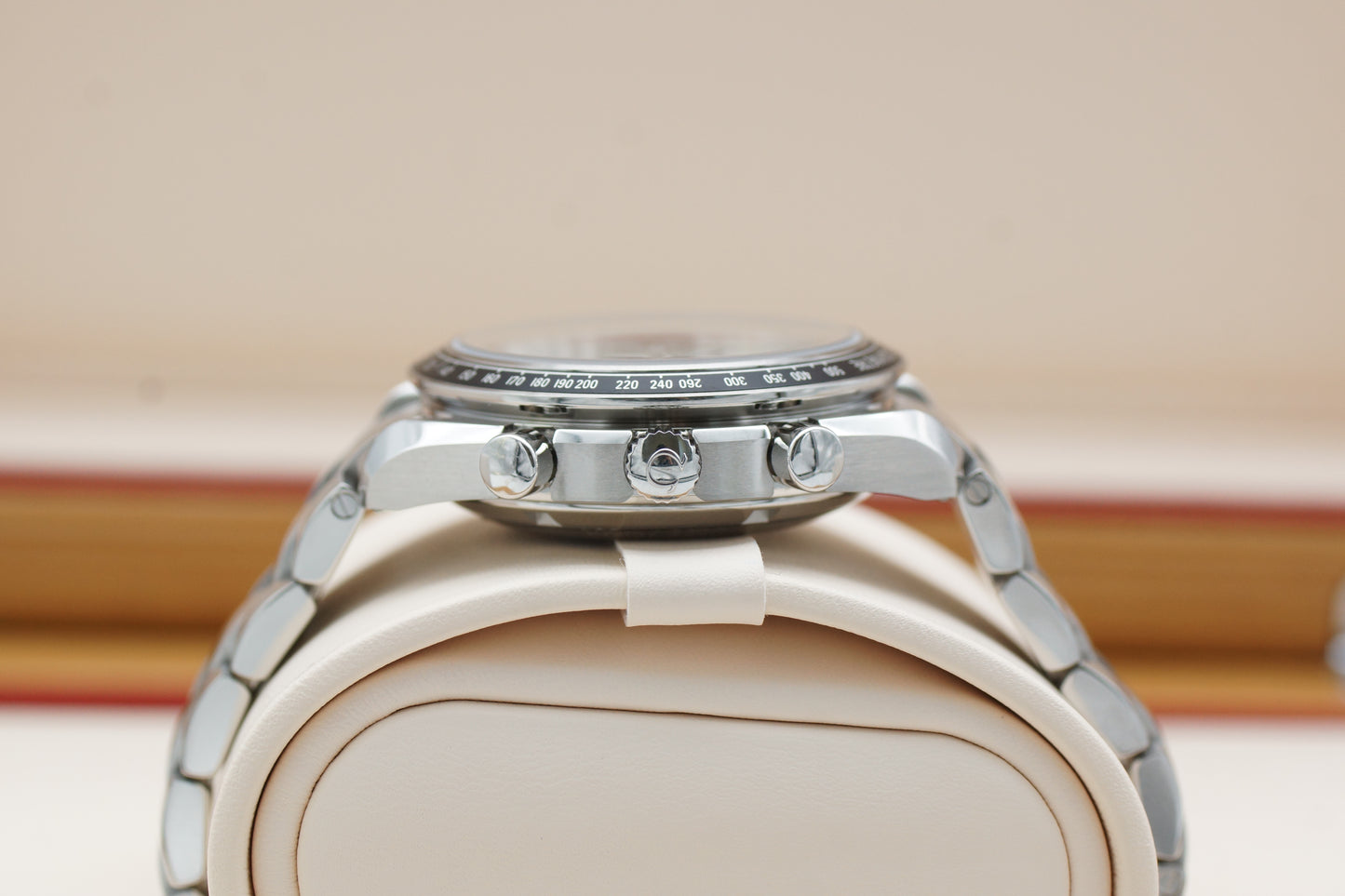 Omega Speedmaster Racing 326.30.40.50.01.002 Panda Full-Set 02/2025 NEU
