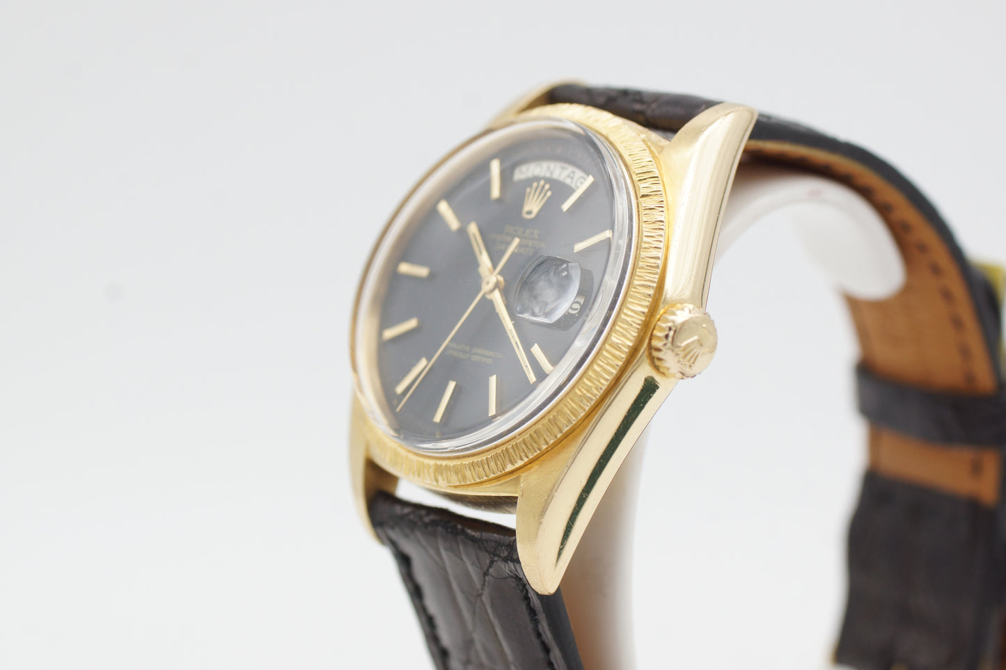 Rolex Day-Date 36 1807 Schwarz 18K Gelbgold 1970 Borkenlunette