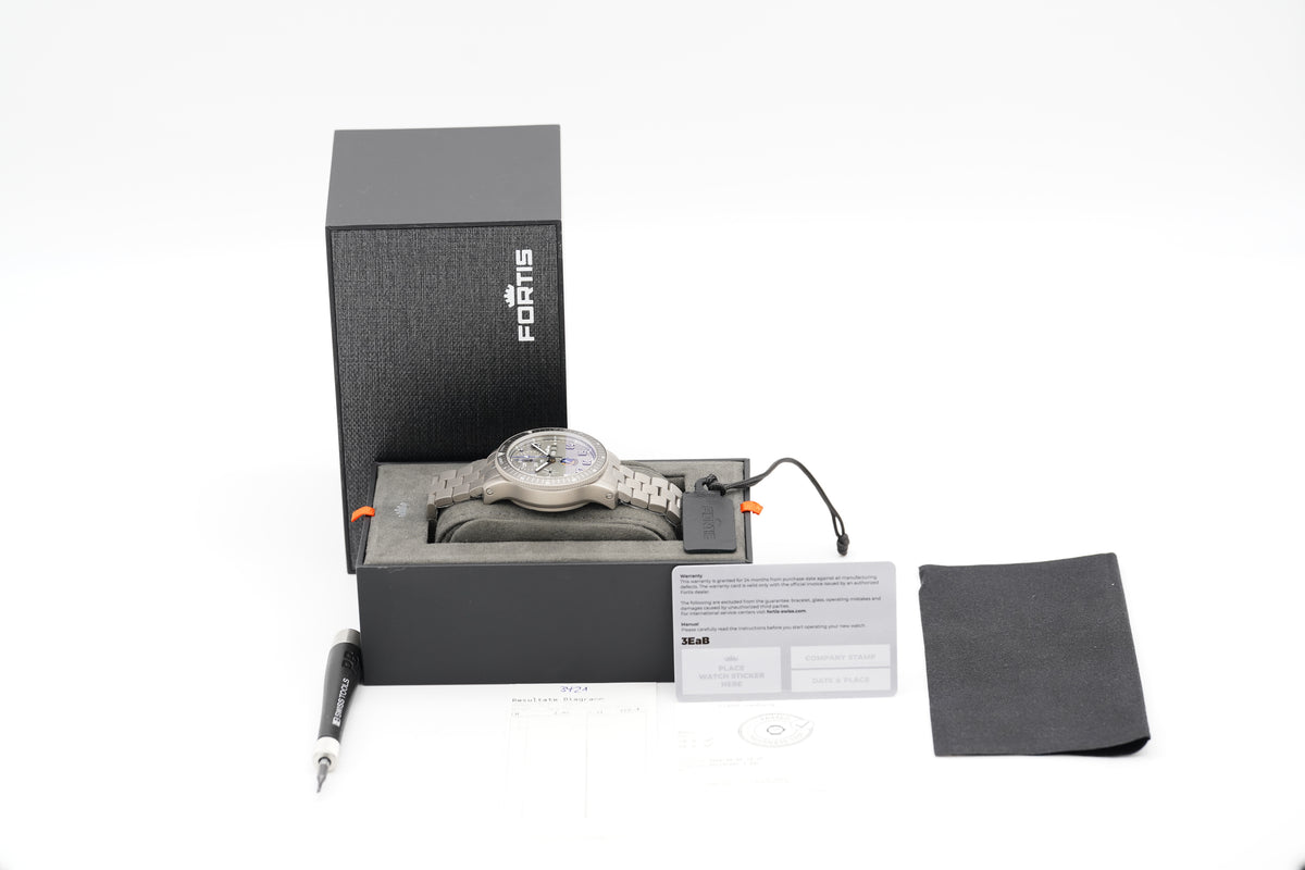 Fortis Amadee 20 F2040007 Titan Grau Box/Papiere 2026 Neu