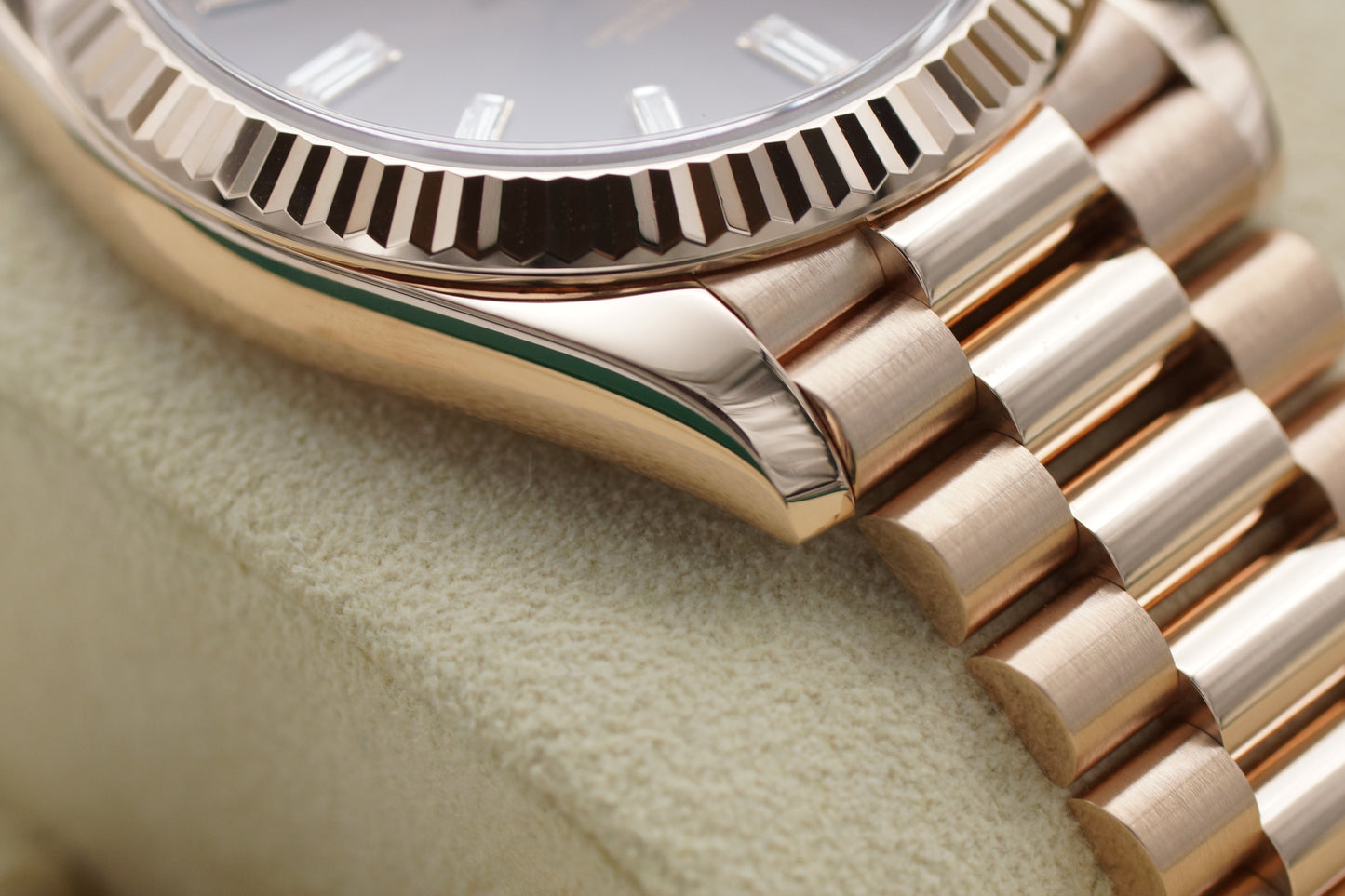 Rolex Day-Date 40 Roségold 228235 Choco Baguette Diamant Full-Set 2020 Service 2025