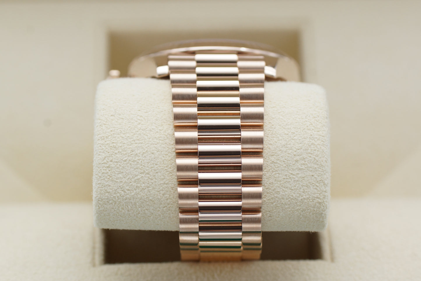 Rolex Day-Date 40 Roségold 228235 Choco Baguette Diamant Full-Set 2020 Service 2025