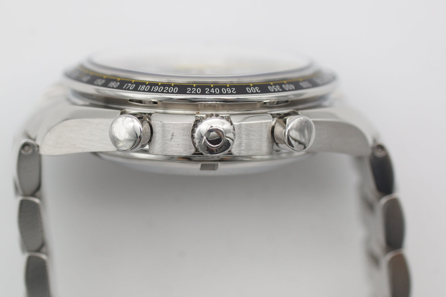 Omega Speedmaster Racing 40 mm 326.30.40.50.04.001 Weiß/Gelb 2014