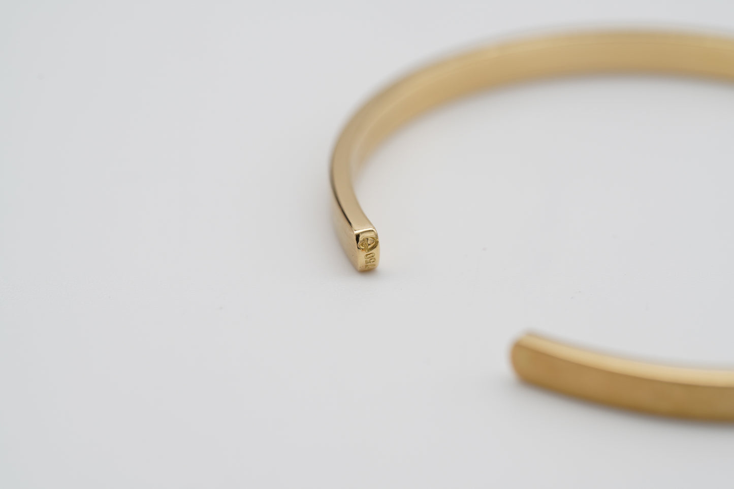 IsabelleFa Armreif Flix.Flex eckig 4 Gelbgold NP 4.100 EUR