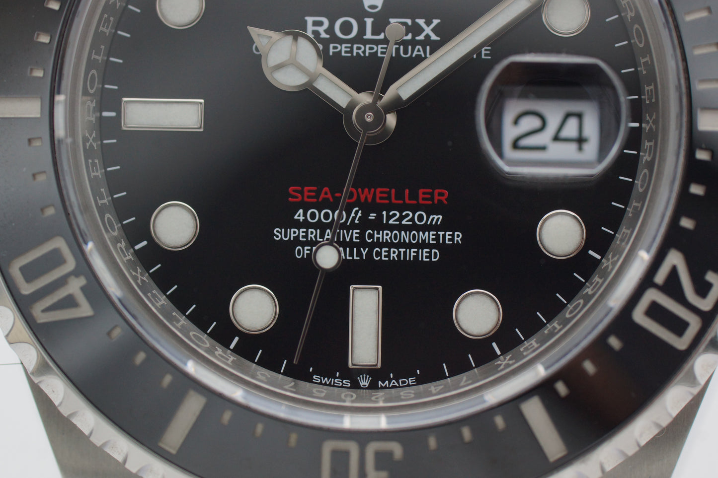Rolex Sea-Dweller 43 Red 126600 Schwarz Full-Set 2020