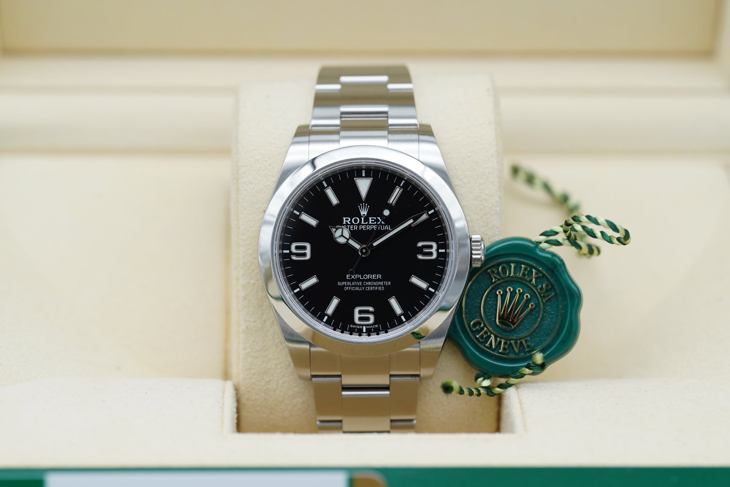 Rolex Explorer I 214270 Schwarz 39 mm MK2 Full-Set 2019 DE