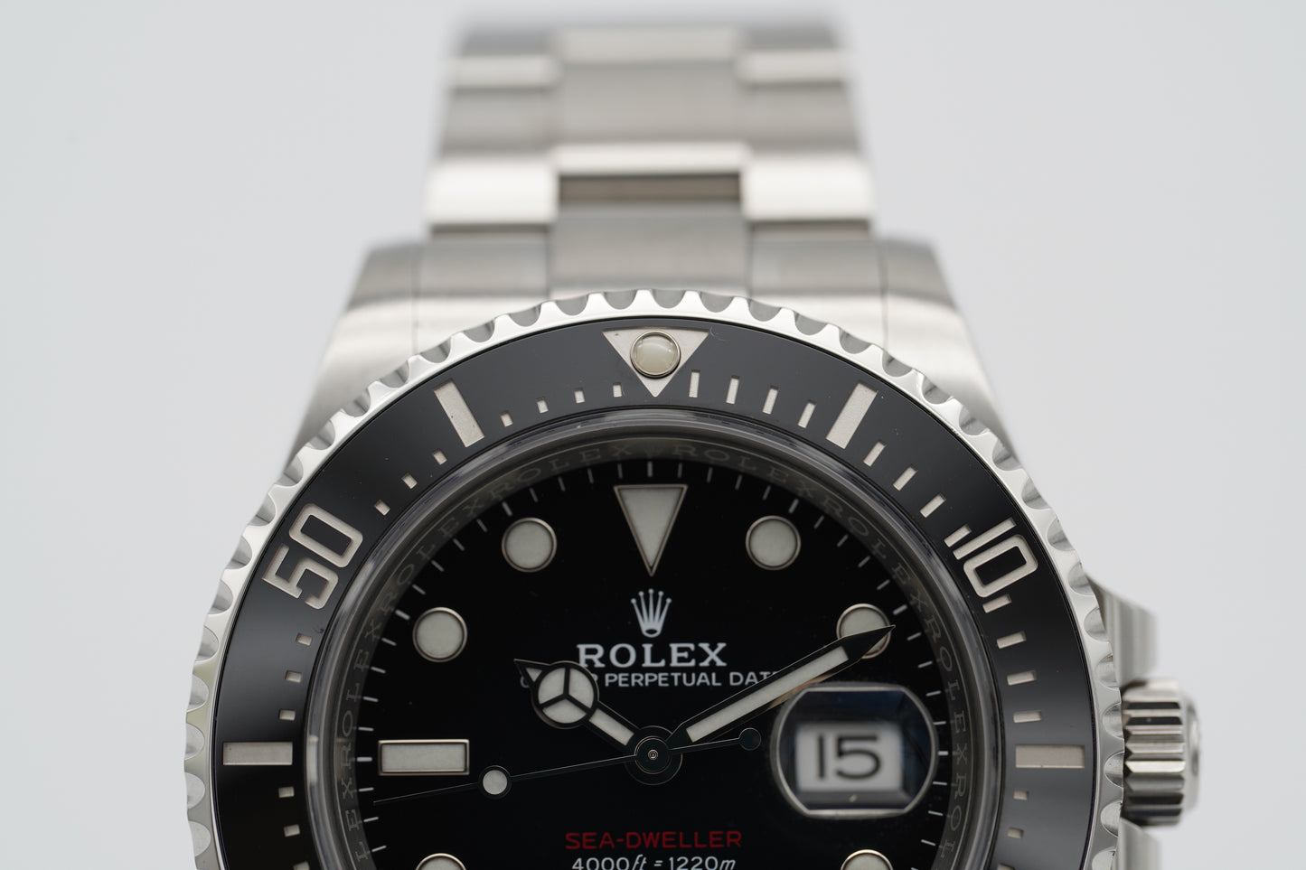 Rolex Sea-Dweller 43 Red 126600 Schwarz Full-Set 2019