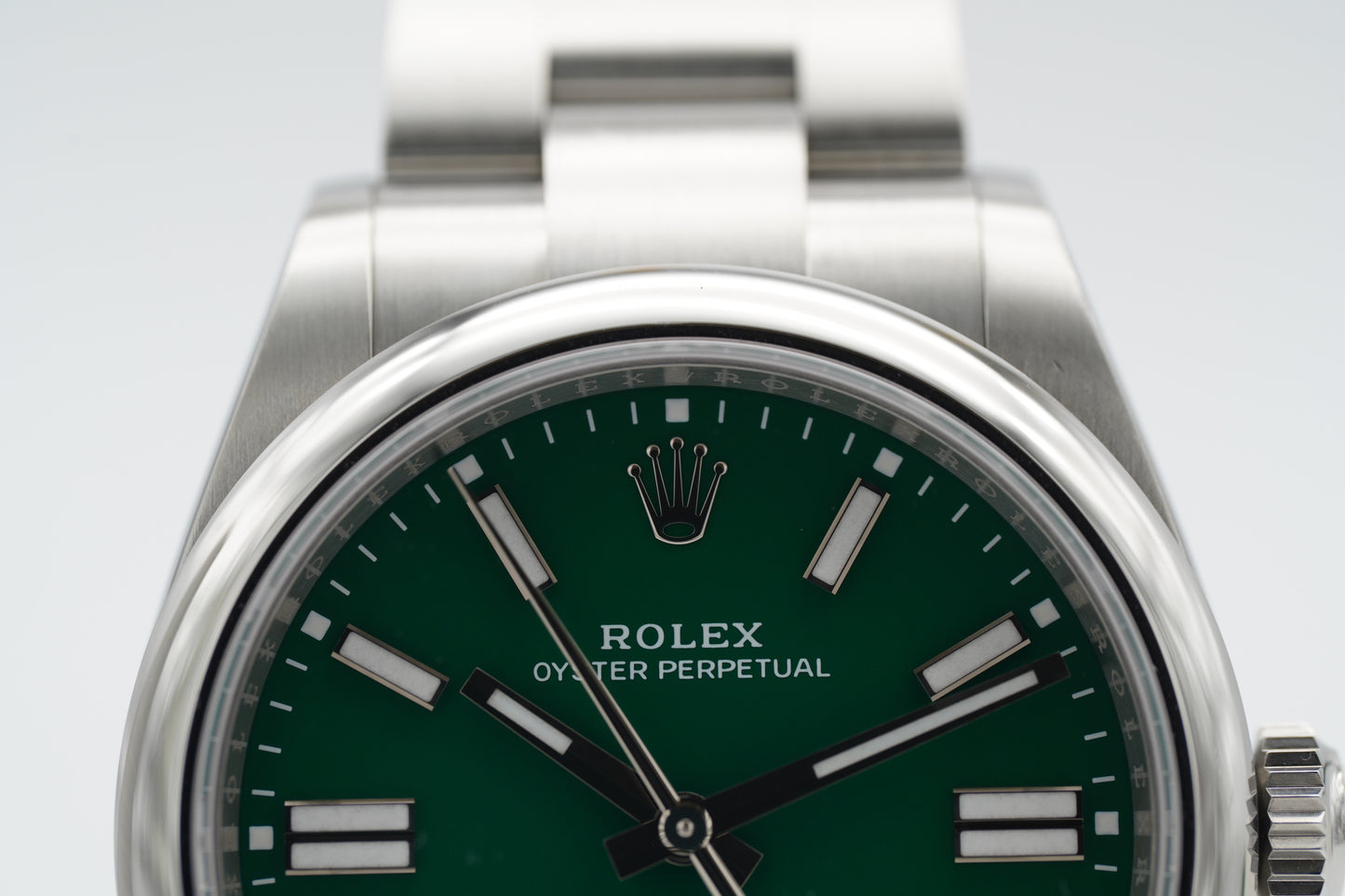 Rolex Oyster Perpetual 41 Dunkelgrün 134300 Full-Set 2025
