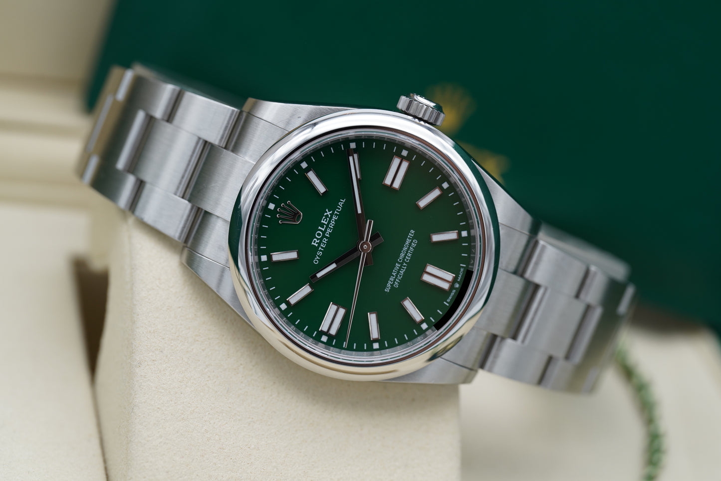 Rolex Oyster Perpetual 41 Dunkelgrün 134300 Full-Set 2025