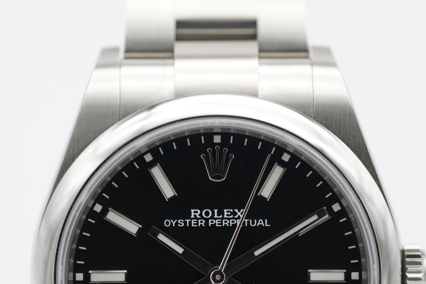 Rolex Oyster Perpetual 39 114300 Schwarz Full-Set 2016