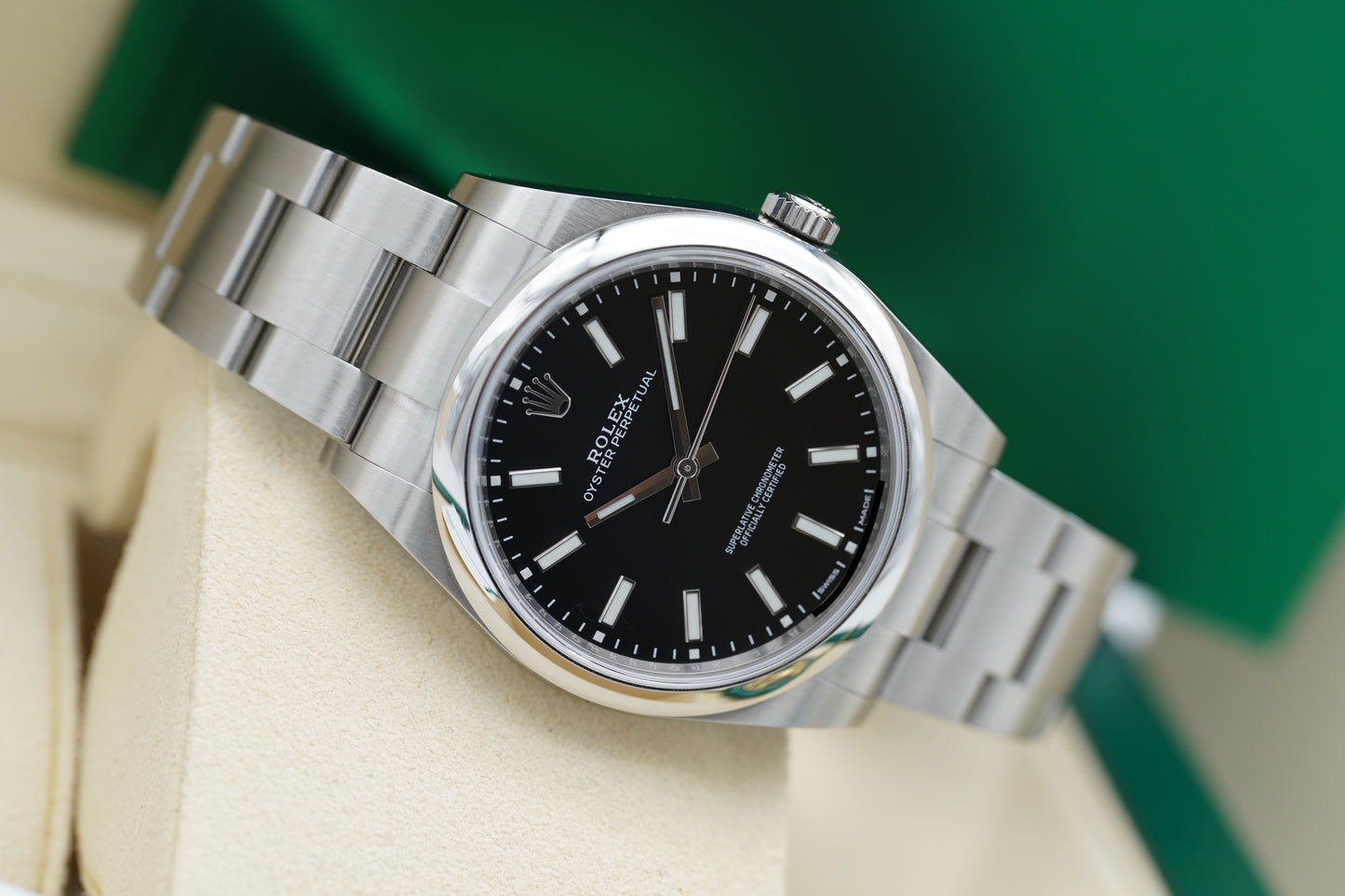 Rolex Oyster Perpetual 39 114300 Schwarz Full-Set 2016
