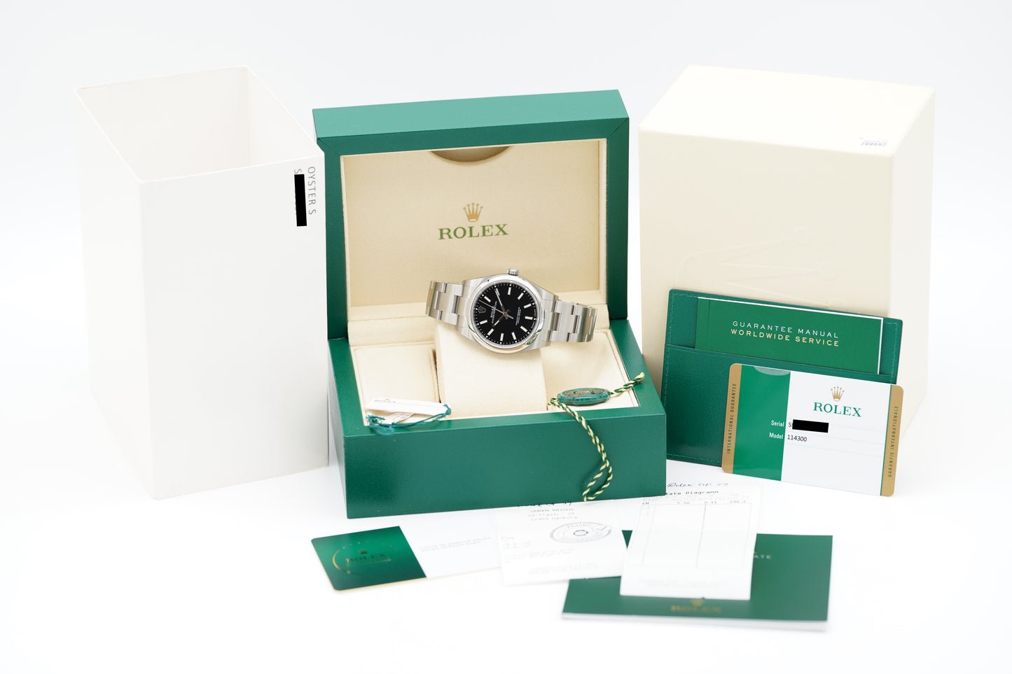 Rolex Oyster Perpetual 39 114300 Schwarz Full-Set 2016