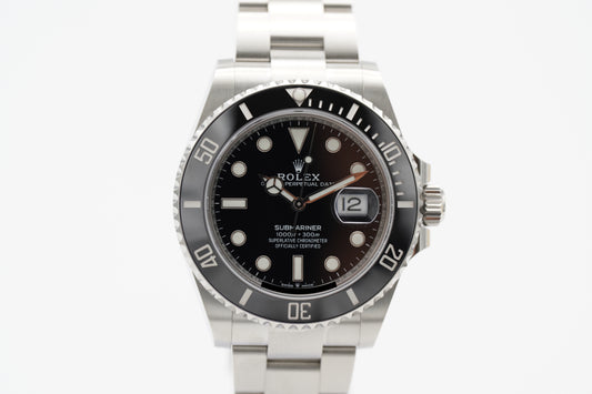 Rolex Submariner Date 126610LN Schwarz Full-Set 2023