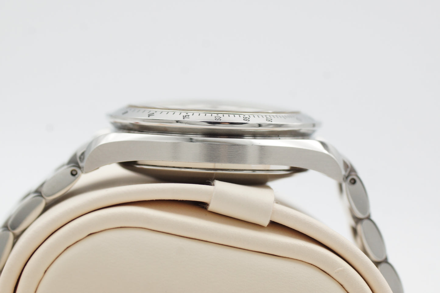 Omega Speedmaster Date 3513.30 Silber 2006