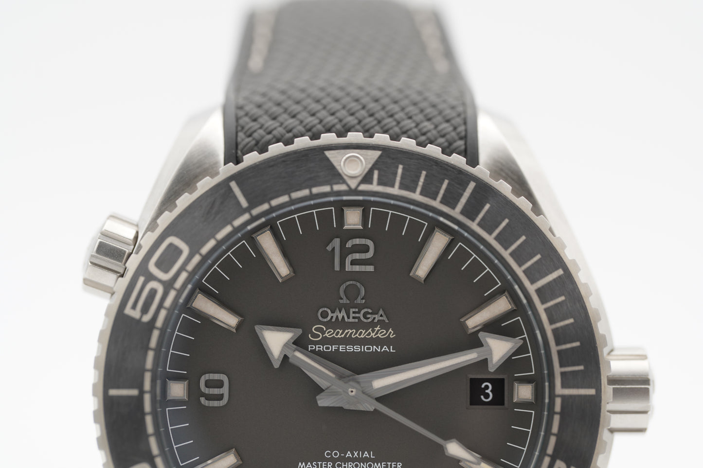 Omega Seamaster Planet Ocean Grau 215.32.44.21.01.002 Full-Set 2026 NEU