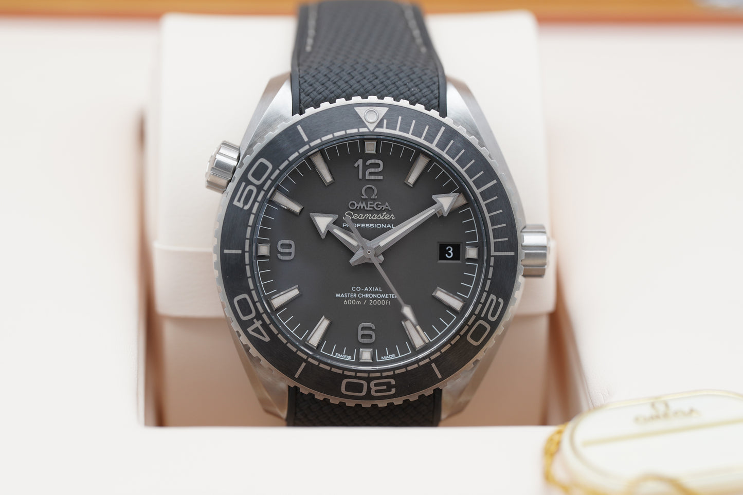 Omega Seamaster Planet Ocean Grau 215.32.44.21.01.002 Full-Set 2026 NEU
